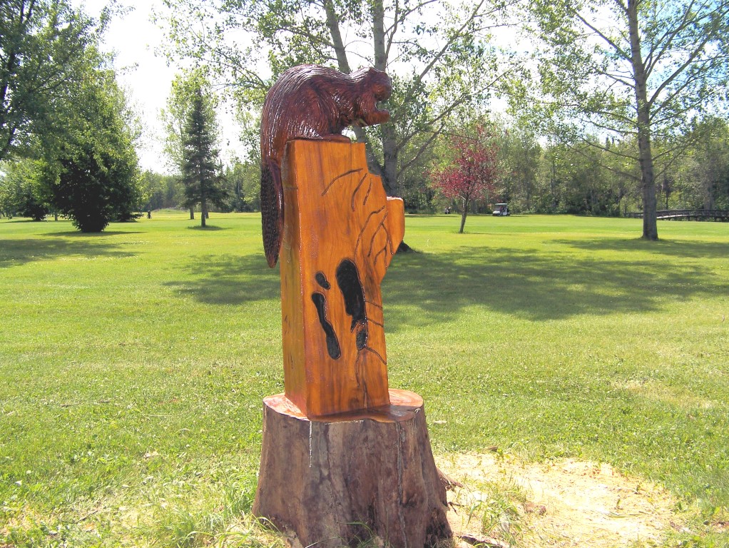Carved beaver on Manitoba map