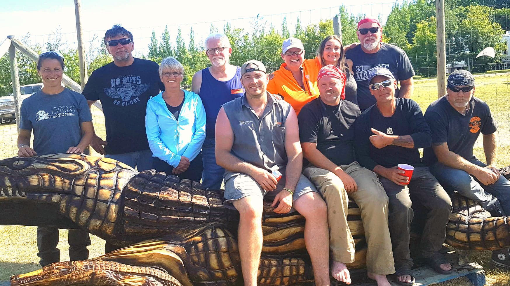 2019 Manitou Beach chainsaw carvers