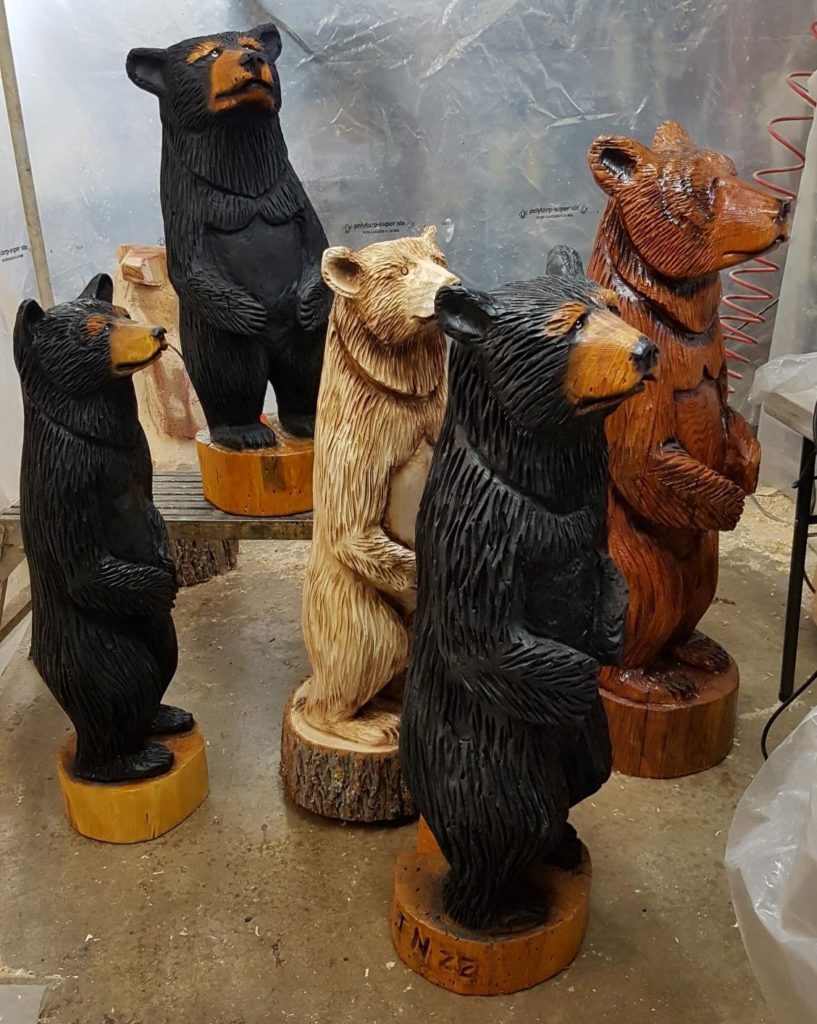 chainsaw carved bears