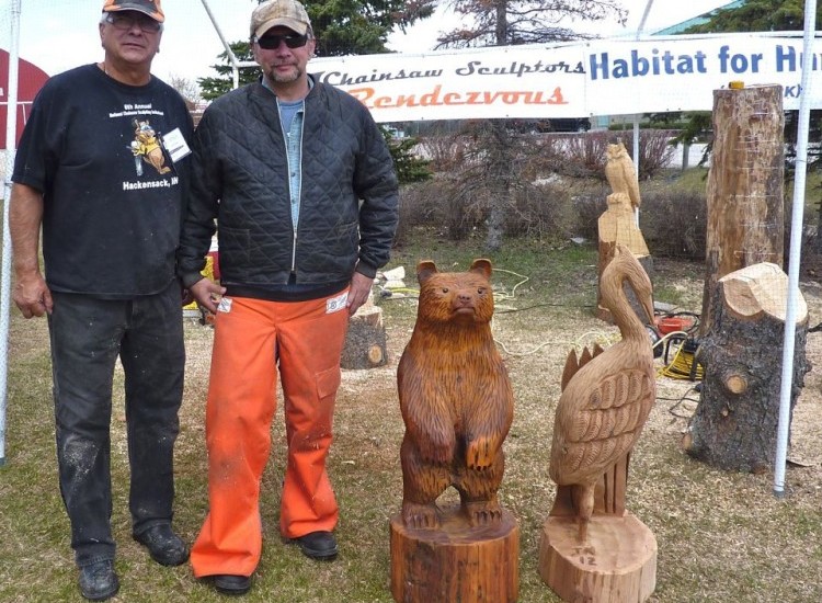 Winnipeg cottage country live show carving demo